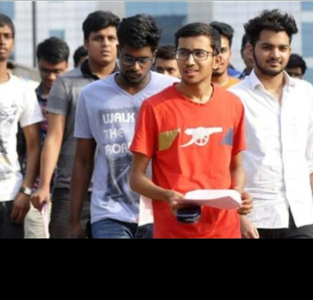 कानपुर आईआई टी की बढ़ी फीस,गरीब छात्रों के लिए विशेष सुविधा  