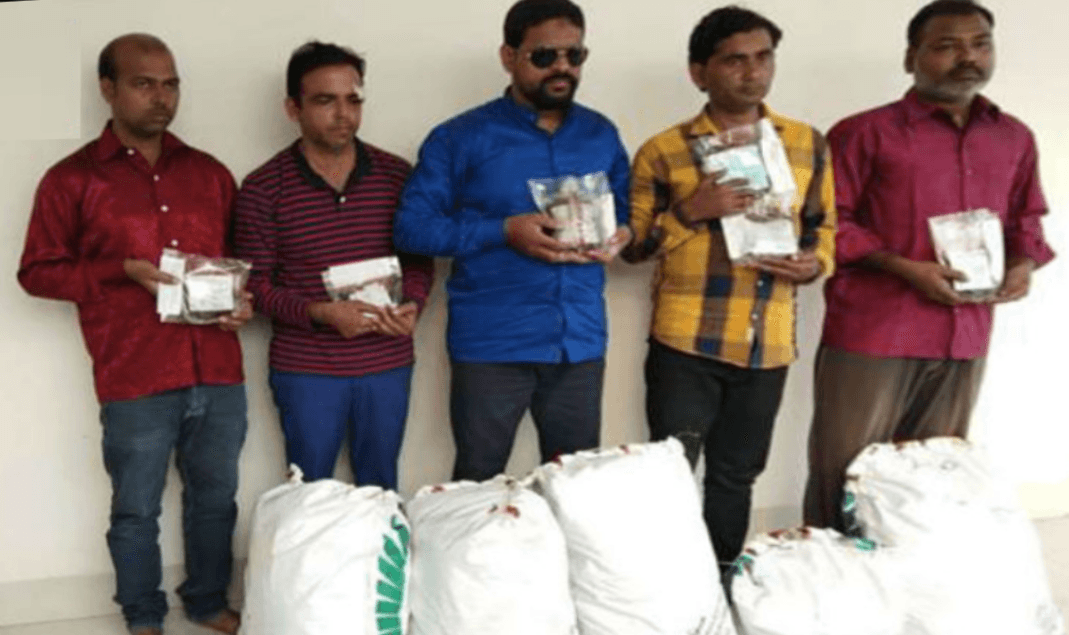 बिक रहा नकली खून