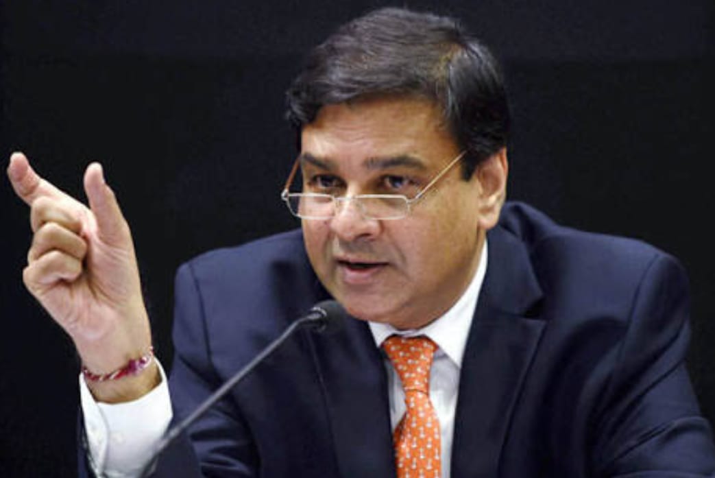 RBI के गर्वनर उर्जित पटेल ने अपने पद से दे दिया इस्तीफा .