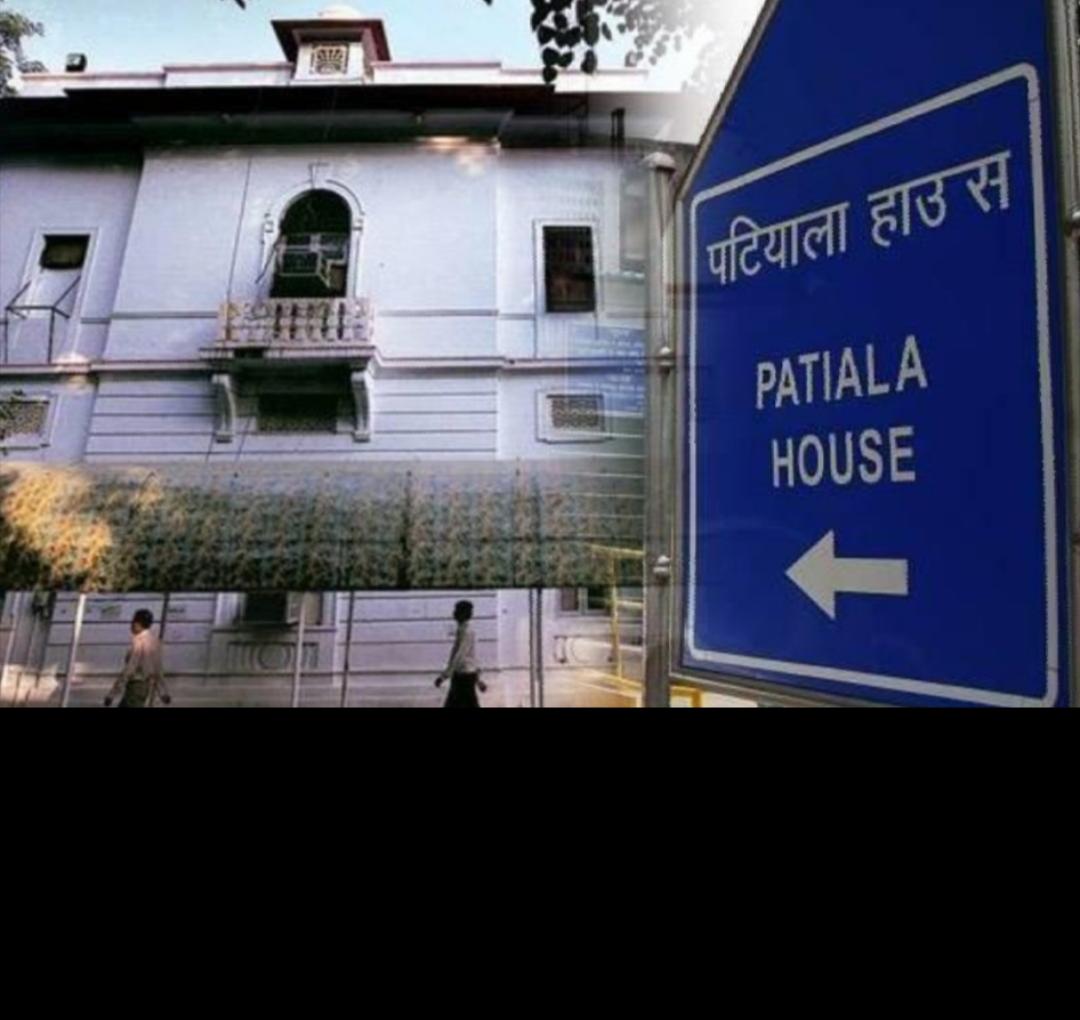 लोकसभा चुनाव तैयारियों में जुटे CM केजरीवाल की बढ़ी मुश्किले