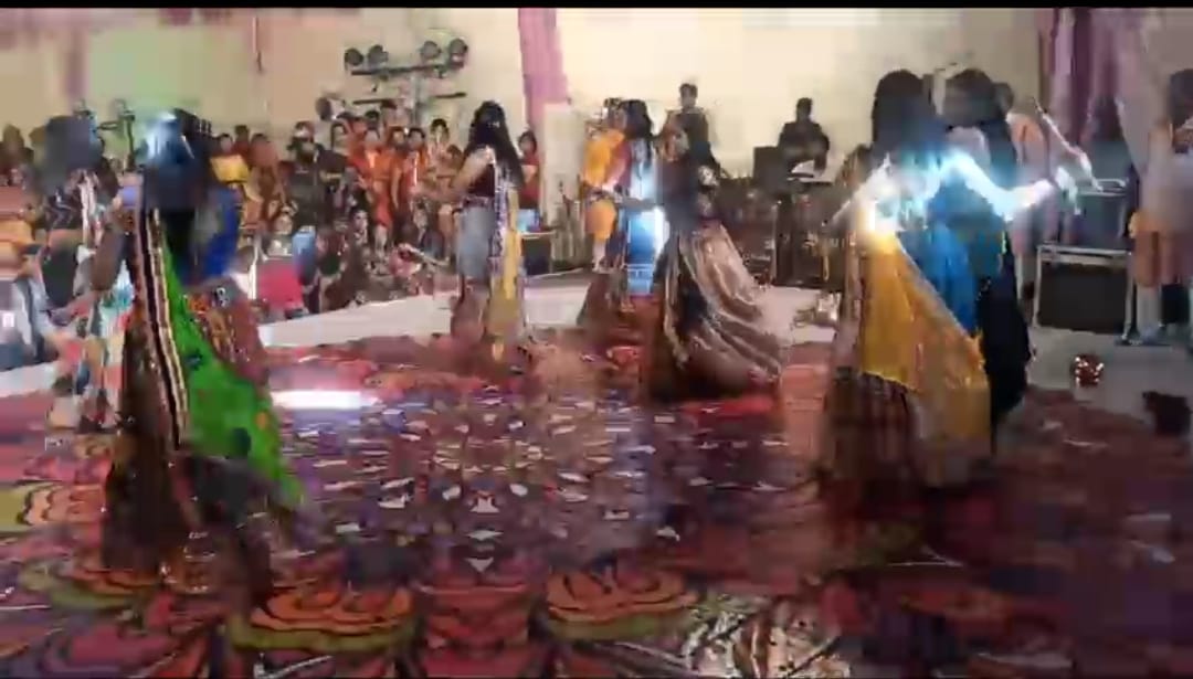  हर्ष वाटिका तिलक नगरं में पारिवारिक डांडिया का आयोजन