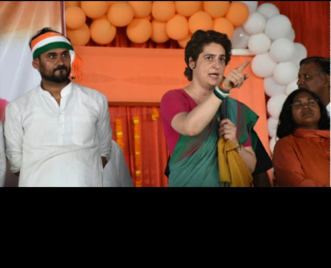 "गंगा में पाप धोये जाते है, पाप ढोये नहीं जाते"- मोहसिन रजा